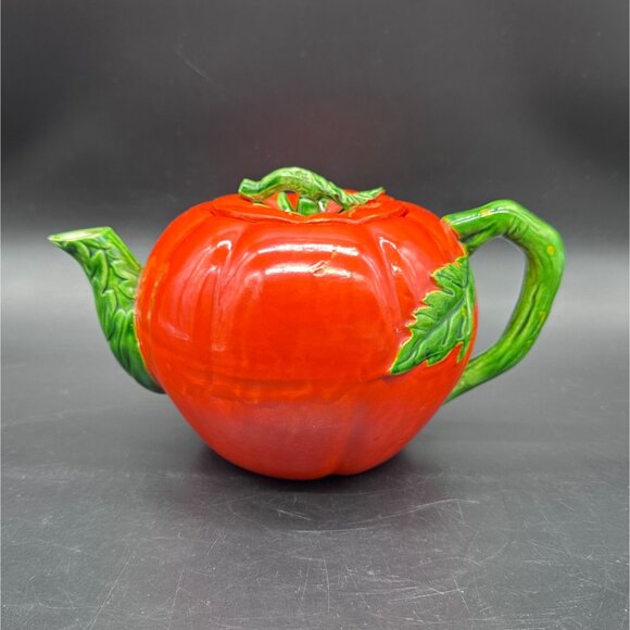 Vintage Tomato Teapot 1950s Japan Kitschy Ceramic Red Green Kitchen Retro Veggie - Picture 2 of 11